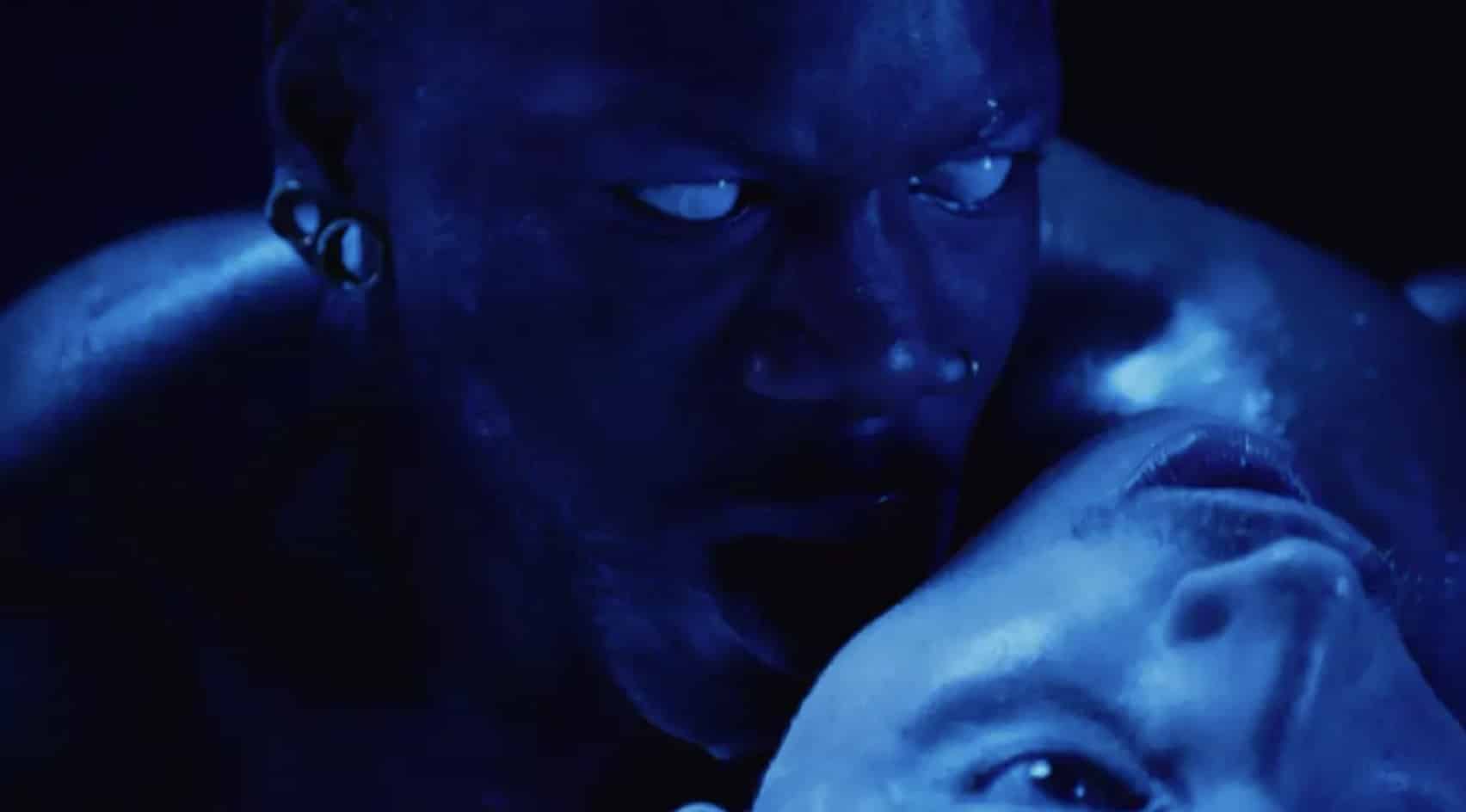 Filme "depravado" tem cenas reais e explícitas +18, e a razão por trás disso é bizarra Filme "depravado" com cenas gráficas não simuladas e classificadas como +18 foi feito por motivo bizarro