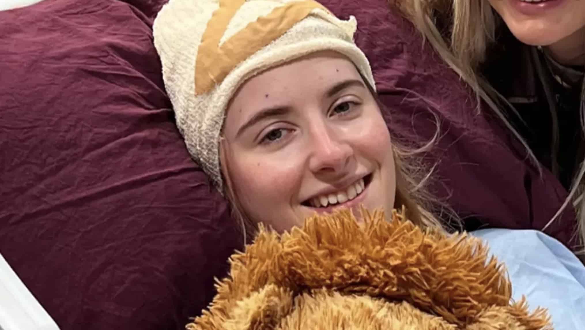 Mulher de 30 anos é diagnosticada com tumor cerebral após relatar sintoma comum ao médico Mulher de 30 anos é diagnosticada com tumor cerebral após relatar sintoma comum ao médico