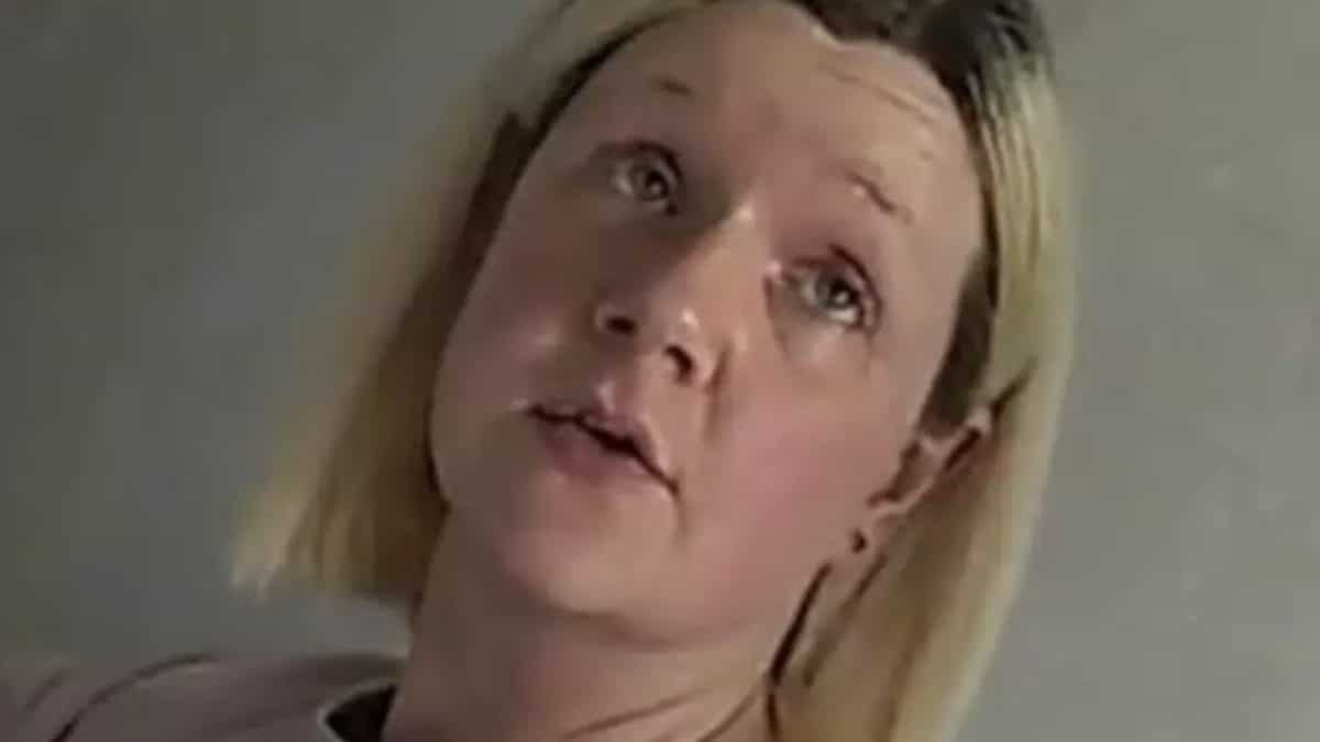 Mulher que matou os próprios pais e viveu com os cadáveres por 4 anos revela por que fez isso em carta angustiante