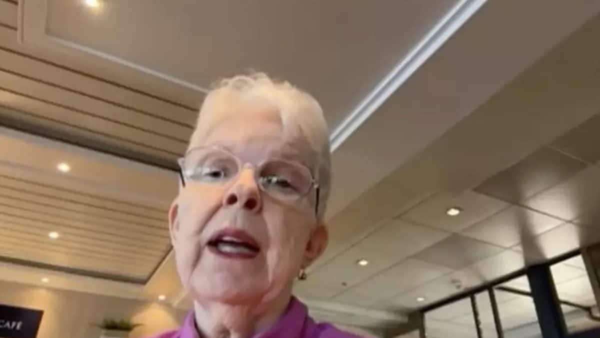 Mulher que vendeu tudo para viver em um navio de cruzeiro explica por que isso 'custa menos' do que viver em terra firme