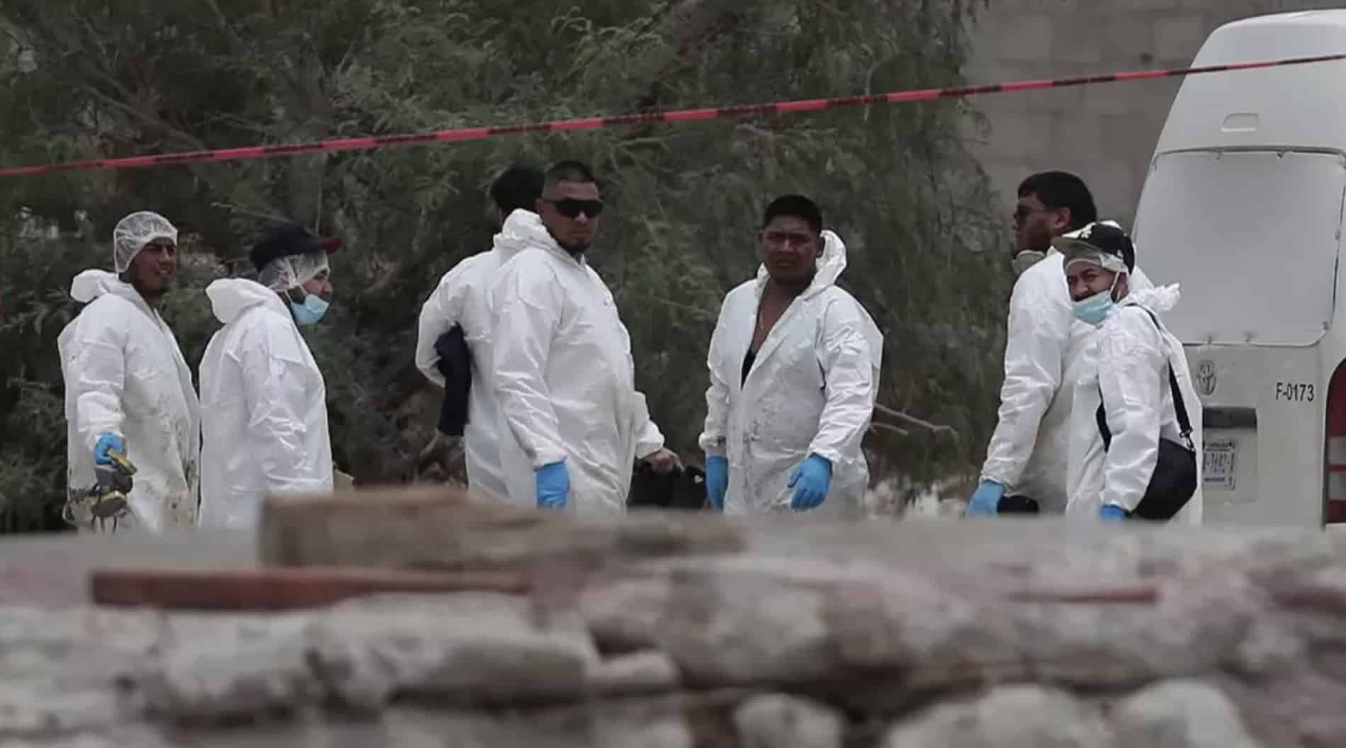 Quase 400 corpos encontrados empilhados em local misterioso na fronteira entre os EUA e o México