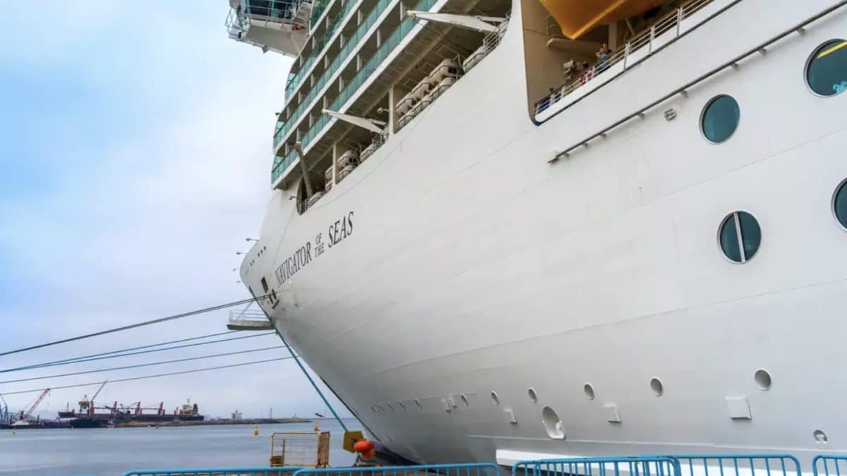 Royal Caribbean divulga comunicado após doença misteriosa se espalhar em navio