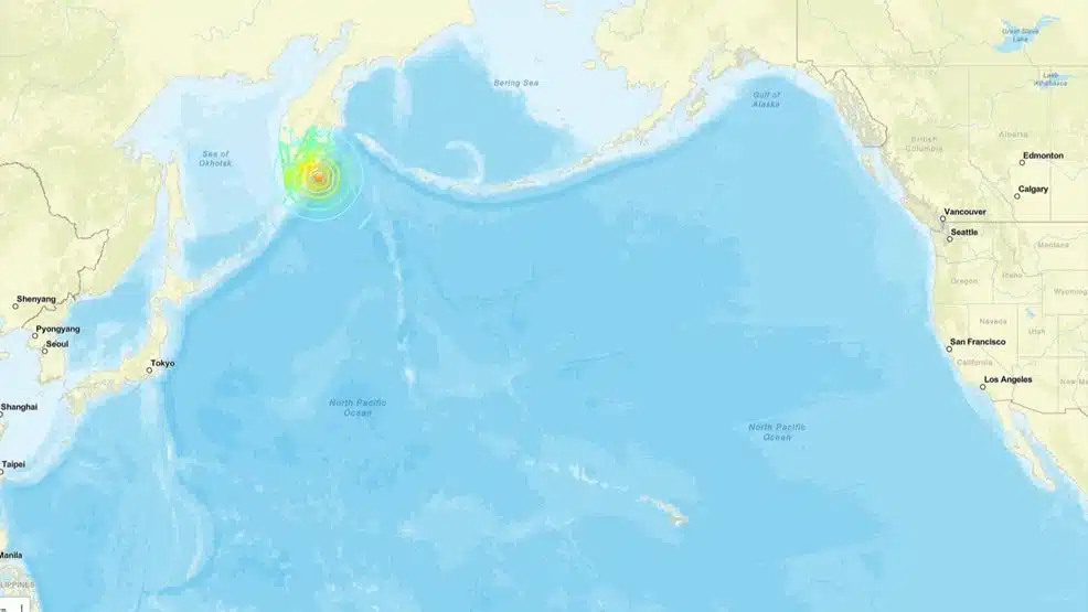 Rússia é atingida por forte terremoto 8.0. Alerta de tsunami é emitido Rússia é atingida por forte terremoto 8.0. Alerta de tsunami é emitido