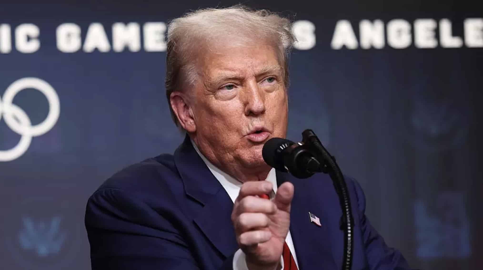 Donald Trump dá resposta oficial sobre se vai concorrer à presidência novamente Donald Trump dá resposta oficial sobre se vai concorrer à presidência novamente