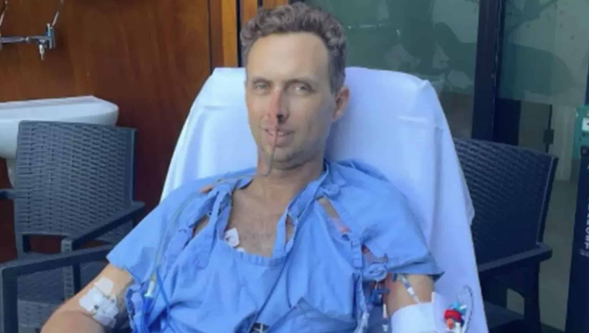 Homem de 39 anos, "em forma e saudável", fica em choque após diagnóstico de câncer em estágio 4 depois de médicos ignorarem sintoma "vago" Homem de 39 anos, "em forma e saudável", fica em choque após diagnóstico de câncer em estágio 4 depois de médicos ignorarem sintoma "vago"