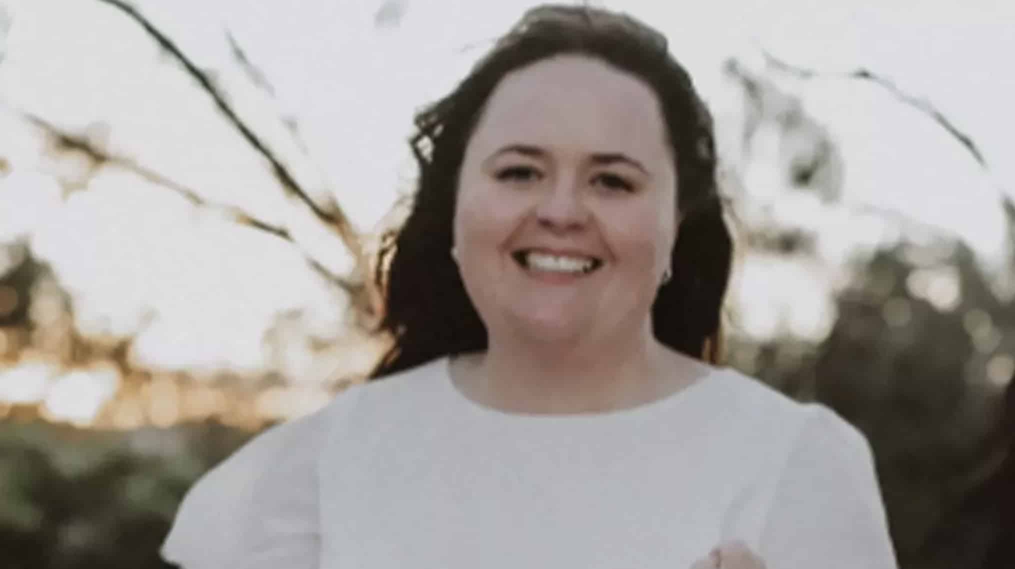 Mãe solteira, de 29 anos, diagnosticada com Alzheimer de início precoce revela os sintomas que percebeu