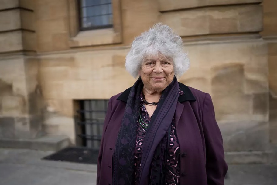 Estrela de Harry Potter pede para ser "desligada" se sua saúde continuar a piorar após revelar aos fãs que "não lhe resta muito tempo de vida" Miriam Margolyes tem sido aberta sobre suas dificuldades de saúde