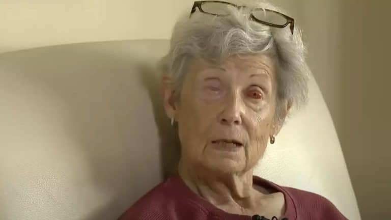 Mulher agora consegue enxergar através de seu dente após perder a visão há uma década