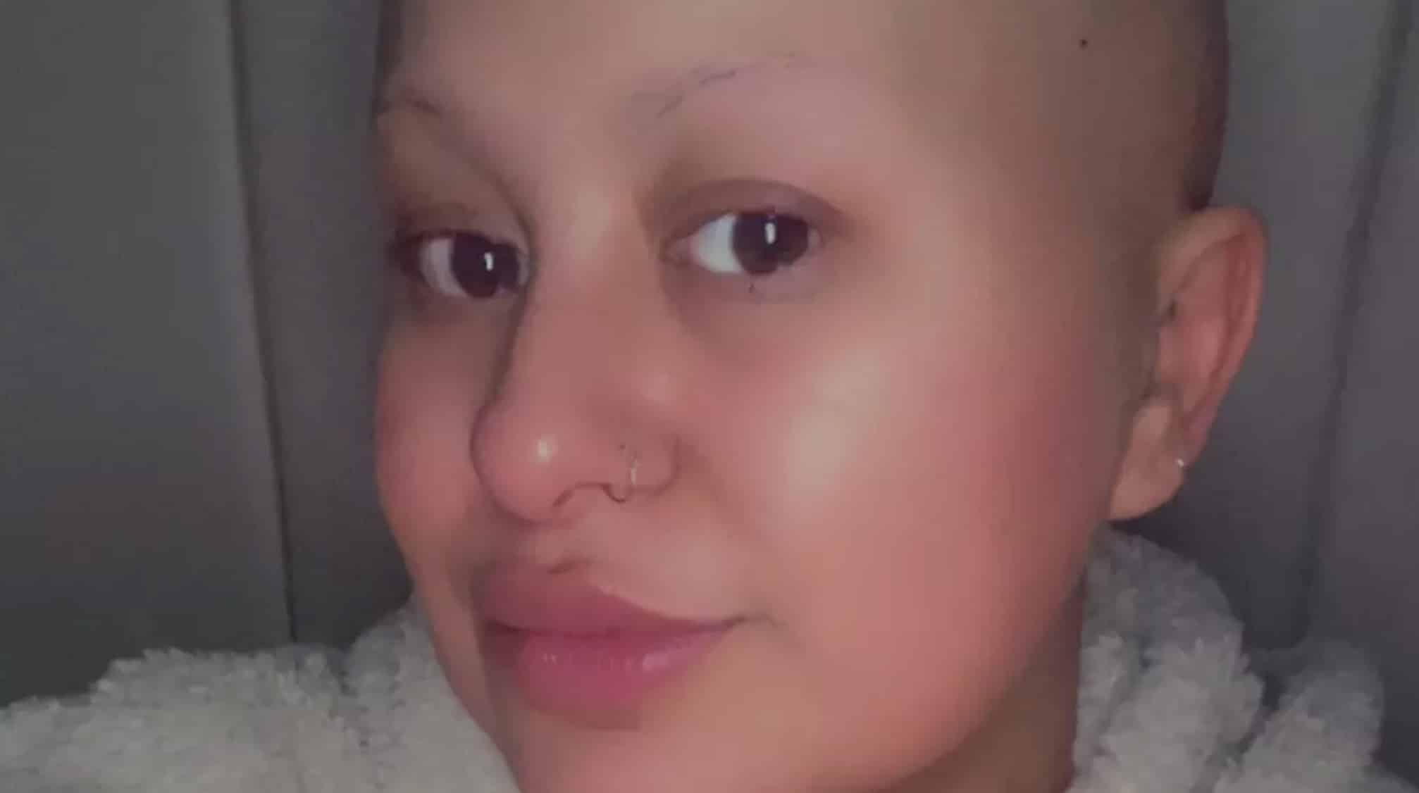 Mulher grávida de 29 anos achou que estava com enjoo matinal antes de ser diagnosticada com câncer de rápido crescimento