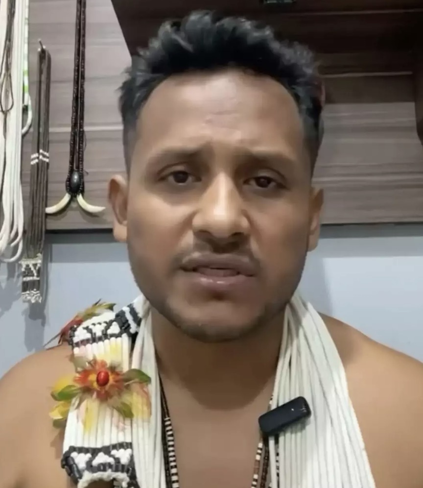 O líder tribal Enoque Marubo criticou os relatos de que seu povo teria se tornado viciado em assistir pornografia (Instagram/@iskoshapomarubo)