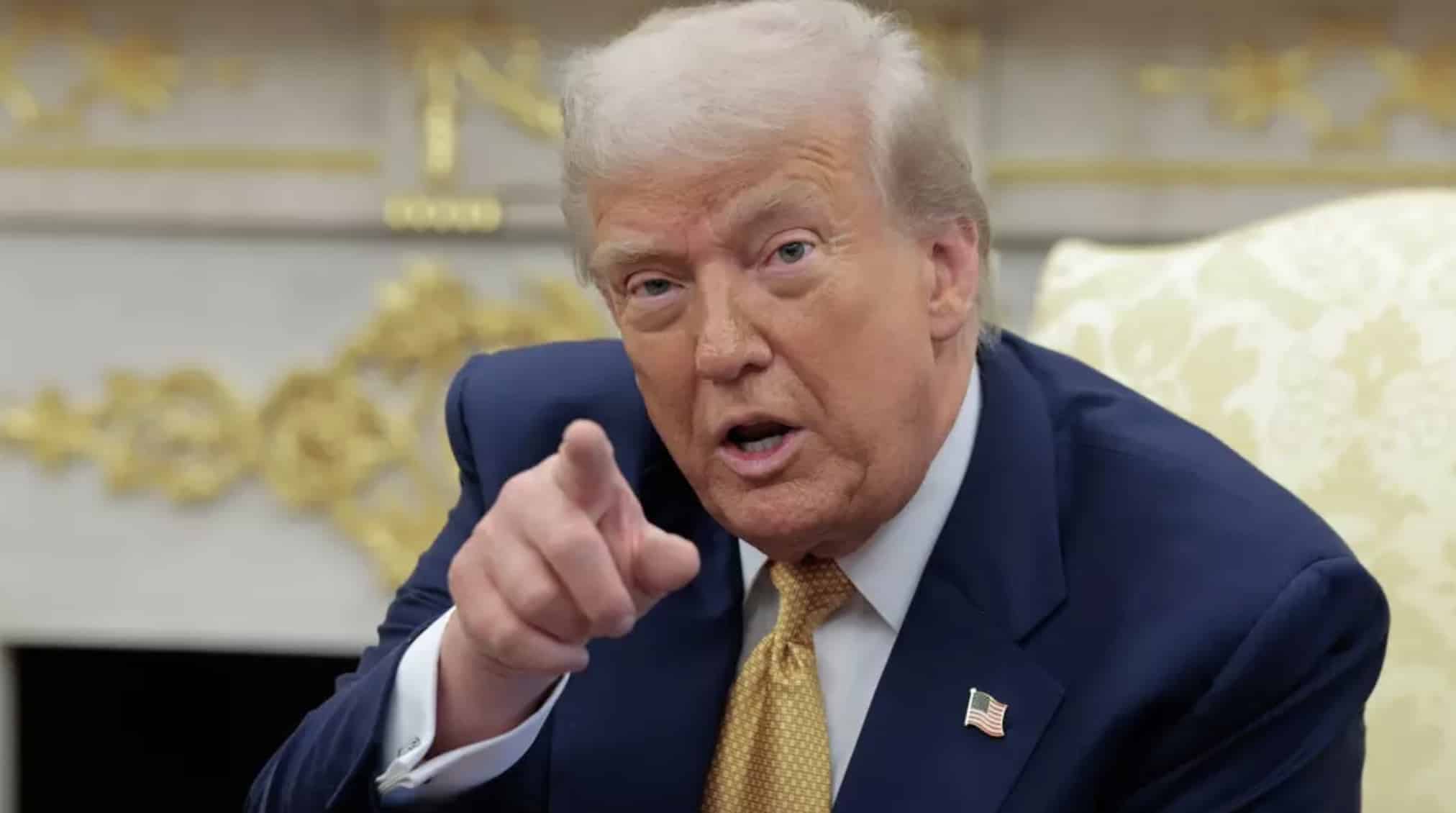 Trump reclama que museus estão "fora de controle" por discutirem "como a escravidão foi ruim"