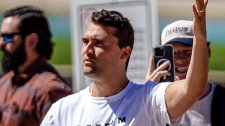 Charlie Kirk "previu" a própria morte em um post assombroso de 11 anos atrás