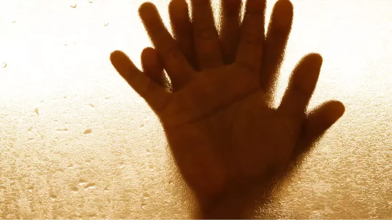 Especialista emite alerta sobre a tendência do "eletrossexo", que está se tornando mais popular e pode ser fatal