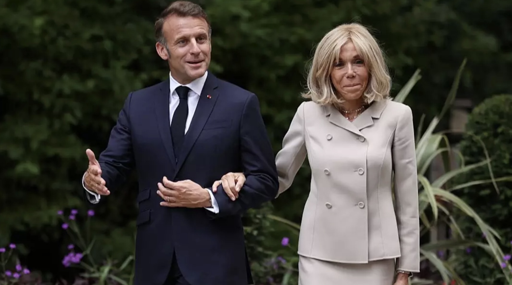 Esposa do Macron apresentará ao tribunal “provas científicas” de que é mulher