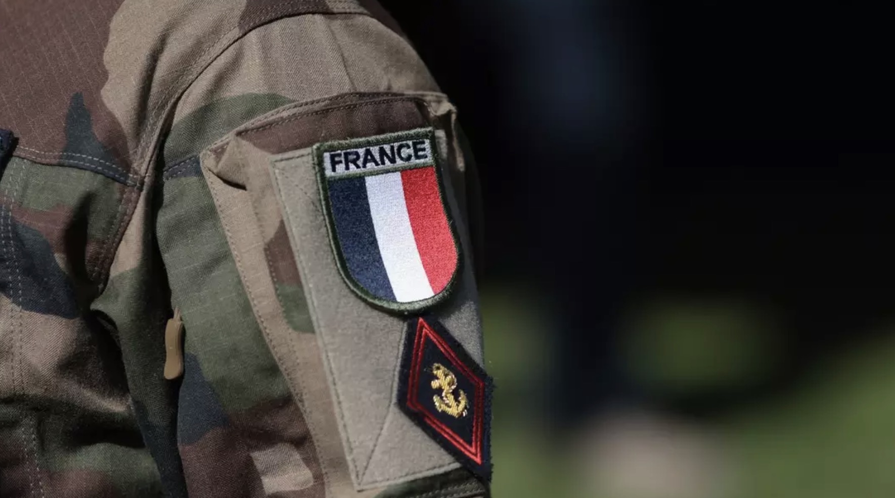 França ordena que hospitais estejam “prontos para a guerra” enquanto Alemanha emite alerta severo