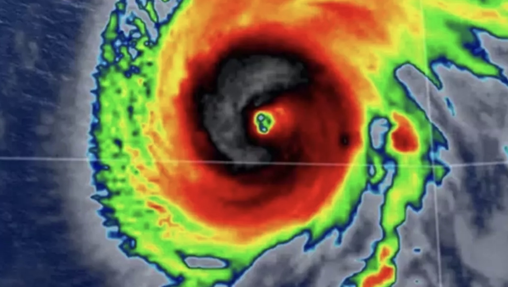 Furacão Gabrielle se intensifica rapidamente, enquanto trajetória da tempestade é revelada