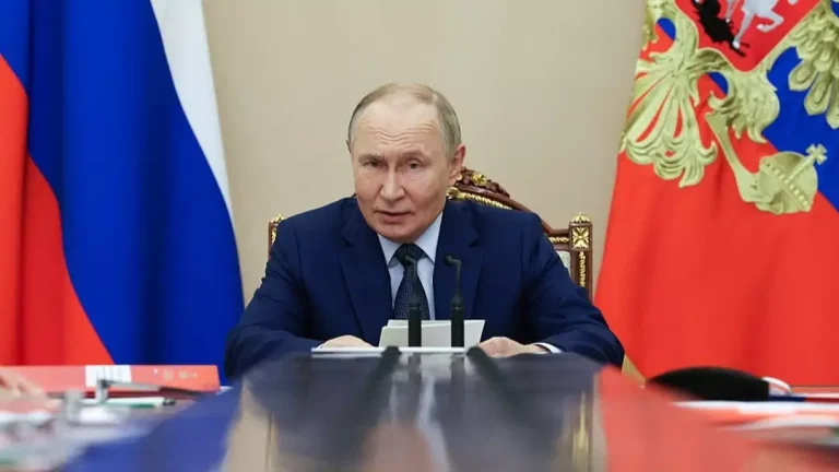 Rússia faz ameaça assustadora de Terceira Guerra Mundial se qualquer um de seus jatos for abatido pela OTAN