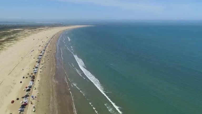 A praia brasileira que entrou para o Livro dos Recordes