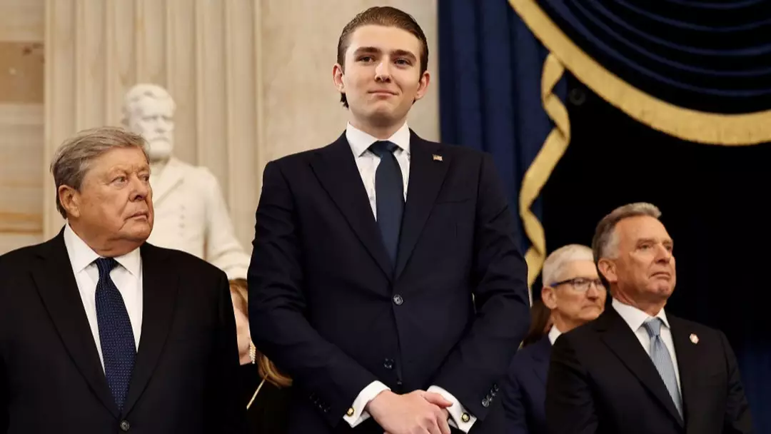 Barron Trump se tornou um dos jovens de 19 anos mais ricos do mundo, com uma fortuna de US$ 150 milhões