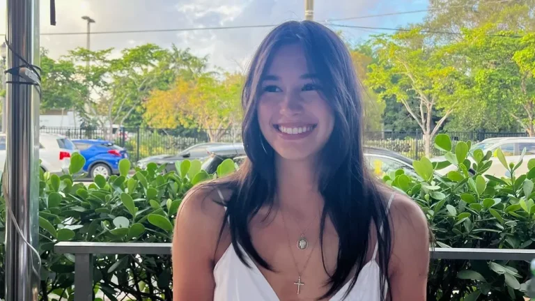 Estudante foi queimada viva após portas de Tesla Cybertruck falharem e prendê-la dentro do veículo