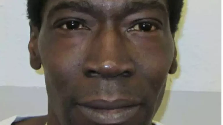 Homem executado no corredor da morte por método controverso condenado por causar "tormento psicológico intenso"