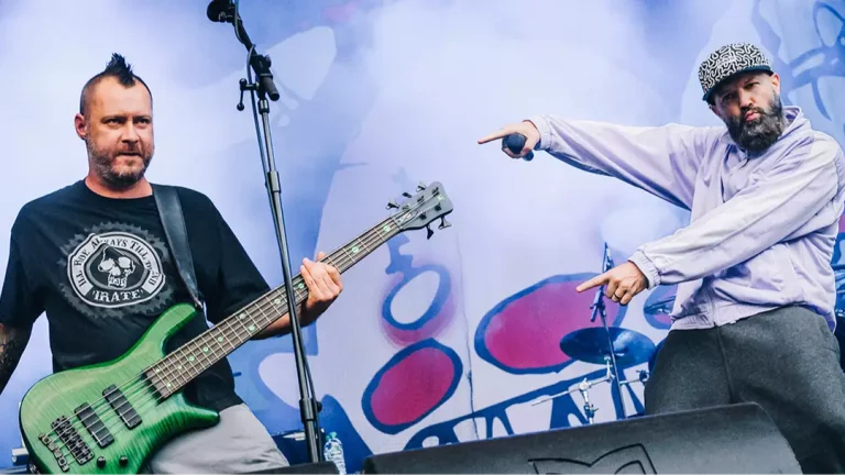 Última postagem comovente no Instagram do baixista da Limp Bizkit, Sam Rivers, horas antes de sua morte aos 48 anos