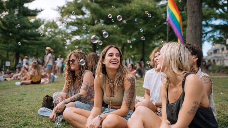 "Finsexualidade" explicada, enquanto cresce o número de pessoas que estão se identificando dessa forma