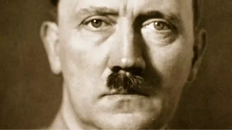 Especialistas confirmam que Adolf Hitler tinha um distúrbio genético raro que pode ter resultado em um micropênis