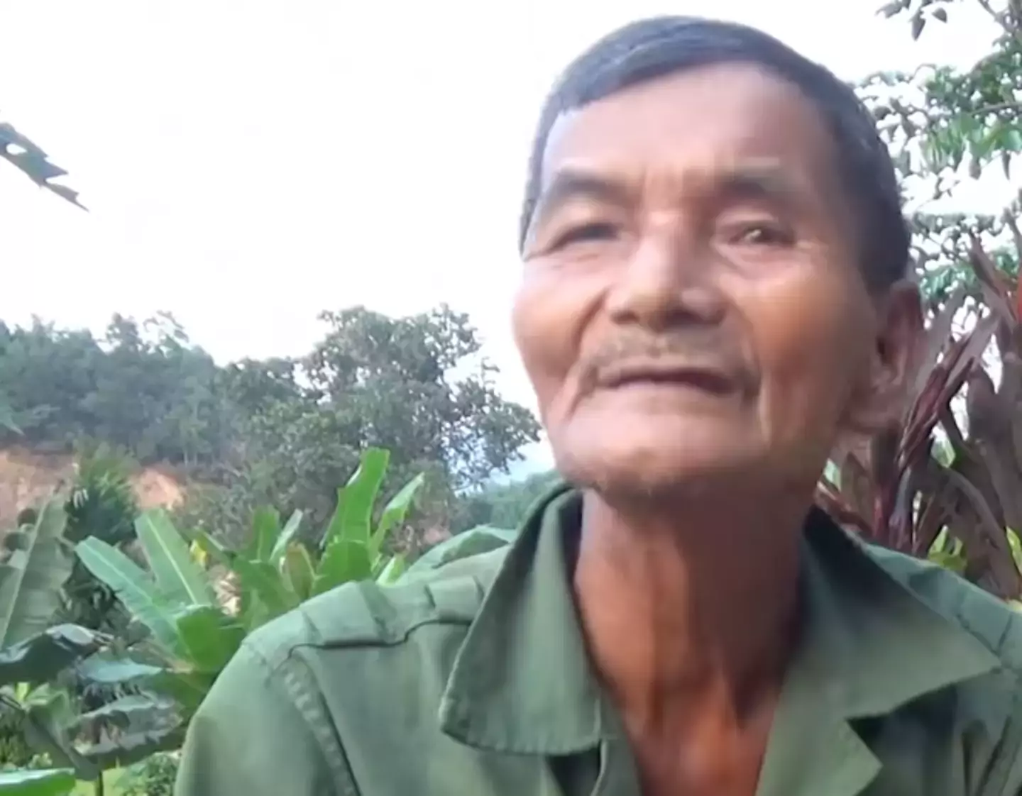 Existem 7 pessoas com "superpoderes da vida real" que os cientistas não conseguem explicar O fazendeiro vietnamita Ngoc Thai aparentemente nunca dorme (YouTube/Cuộc Sống Miền Trung)