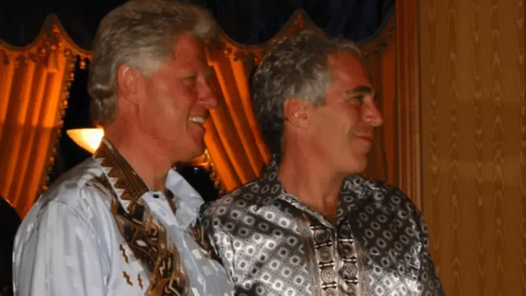 Bill Clinton, Michael Jackson e Mick Jagger estão entre os rostos famosos que aparecem em arquivos de Epstein divulgados recentemente