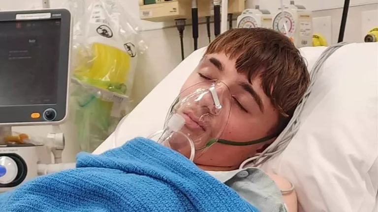 Imagens chocantes mostram o impacto do vape nos pulmões enquanto um adolescente tem órgão retirado do corpo