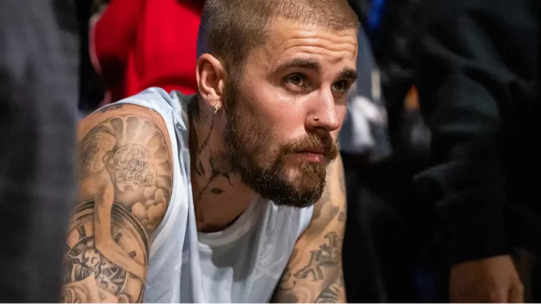 Justin Bieber faz um apelo urgente após uma confissão comovente sobre "o que aconteceu" com ele