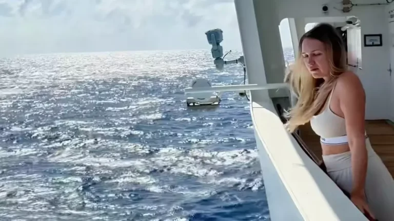 Pessoas ficam completamente “aterrorizadas” depois que uma mulher mostra como um navio de cruzeiro fica à noite