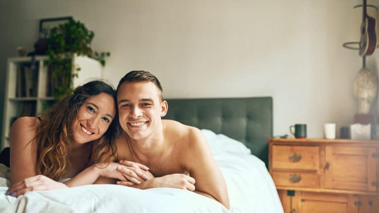 Motivo preocupante pelo qual tantas pessoas estão fazendo menos sexo hoje em dia