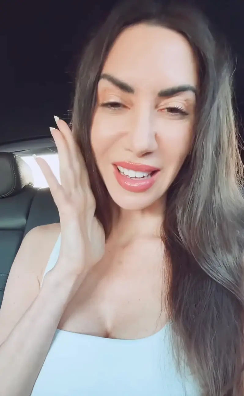 A Dra. Kate Balestrieri disse que "de alguma forma perdeu a conexão com a intimidade física" (Instagram/@drkatebalestrieri)
