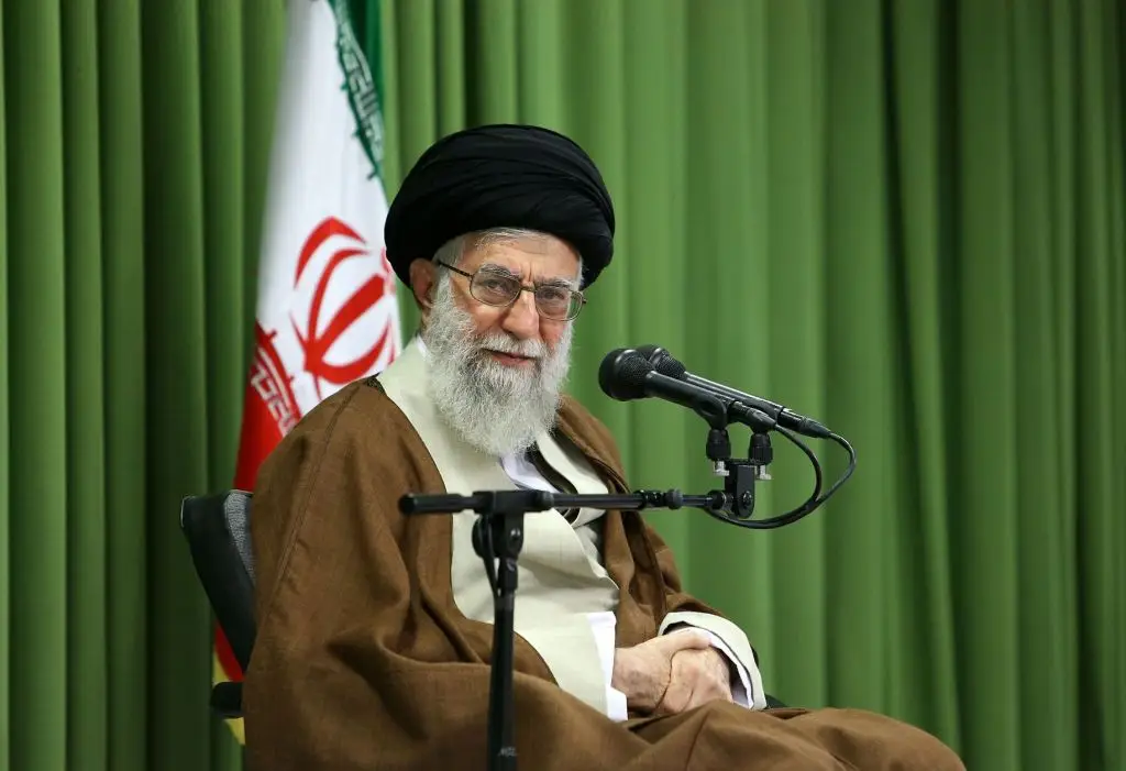 Donald Trump responde a suposto plano secreto do Irã para atacar o território continental dos EUA Autoridades alertam que “extremistas violentos” podem tentar vingar a morte do aiatolá Ali Khamenei em solo dos EUA.