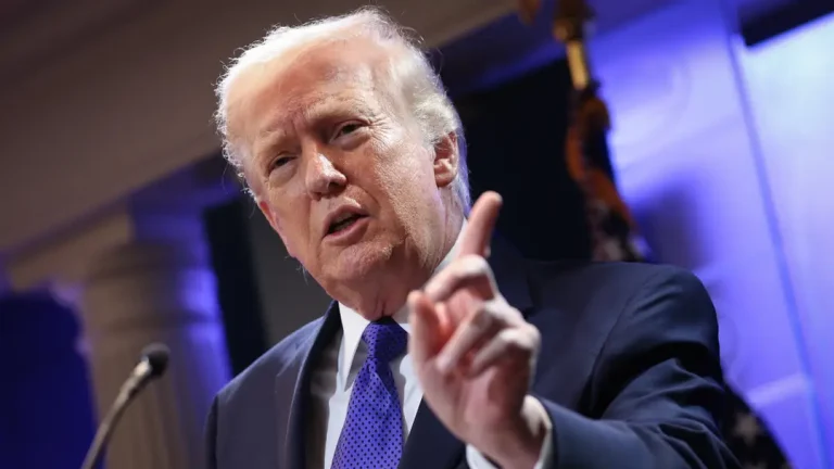 Trump anuncia que vai cortar todo o comércio com a Espanha depois que o país europeu se recusou a ajudar os EUA com sua operação militar no Oriente Médio