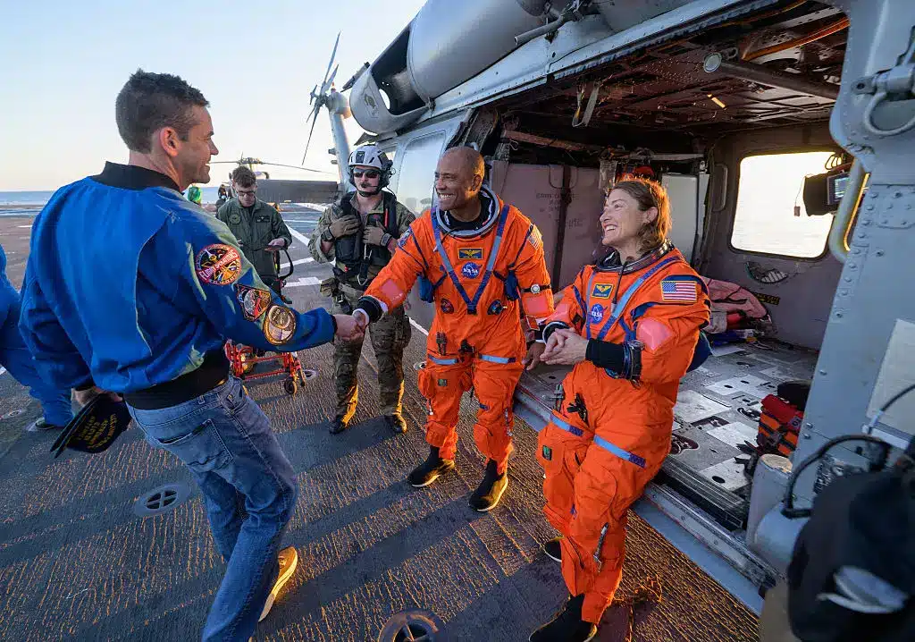 7 coisas severas que podem acontecer com o corpo no espaço, enquanto os astronautas da Artemis II retornam à Terra A tripulação pousou em segurança após a missão.