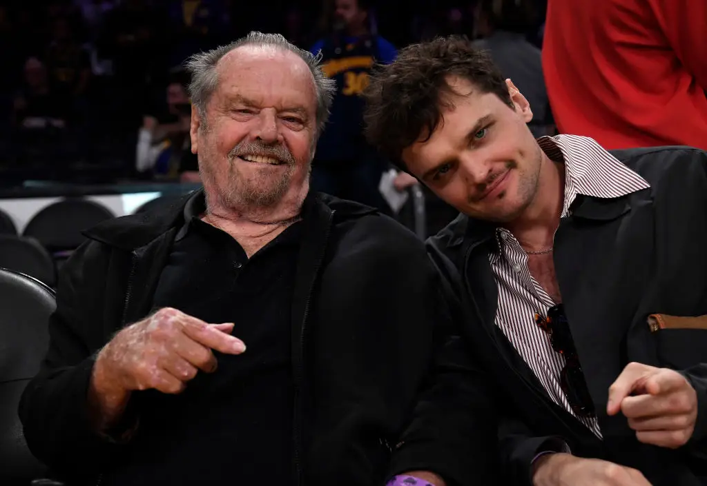Jack Nicholson descobriu que a irmã era, na verdade, sua mãe depois que ambas já haviam morrido O filho de Jack, Ray, também entrou para o mundo da atuação.