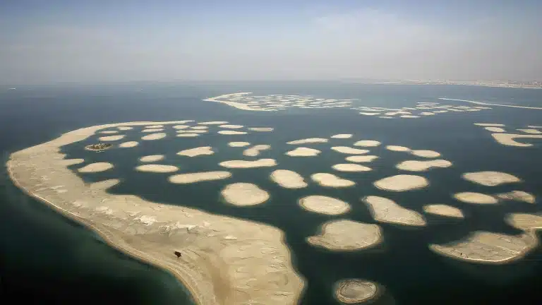 Por dentro das misteriosas ilhas abandonadas de Dubai que custaram 12 bilhões de dólares e foram construídas para os ultra-ricos