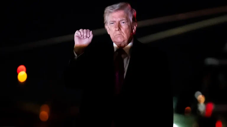 Porta-voz de Trump é obrigado a responder a alegações de que ele está morto ou recebendo tratamento em hospital militar