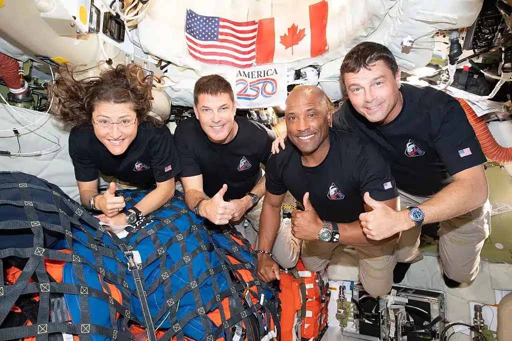 7 coisas severas que podem acontecer com o corpo no espaço, enquanto os astronautas da Artemis II retornam à Terra Reid Wiseman, Victor Glover, Christina Koch e Jeremy Hansen embarcaram em uma missão de 10 dias.