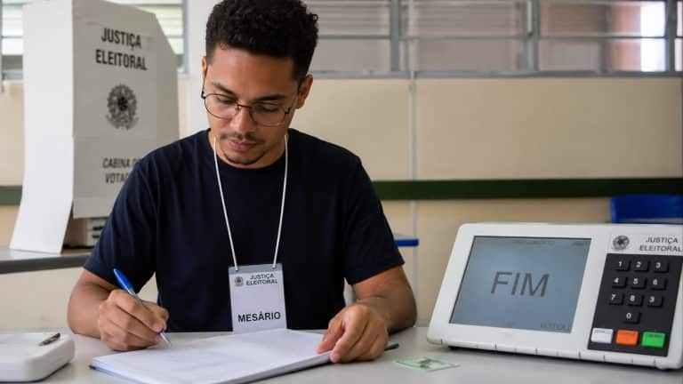 Quanto ganha um mesário nas eleições no Brasil?