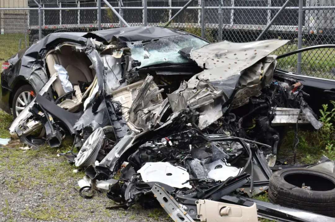 Carro de Shirilla após o acidente