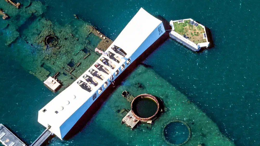 Mais de 900 corpos continuam presos em um navio naufragado no fundo do mar