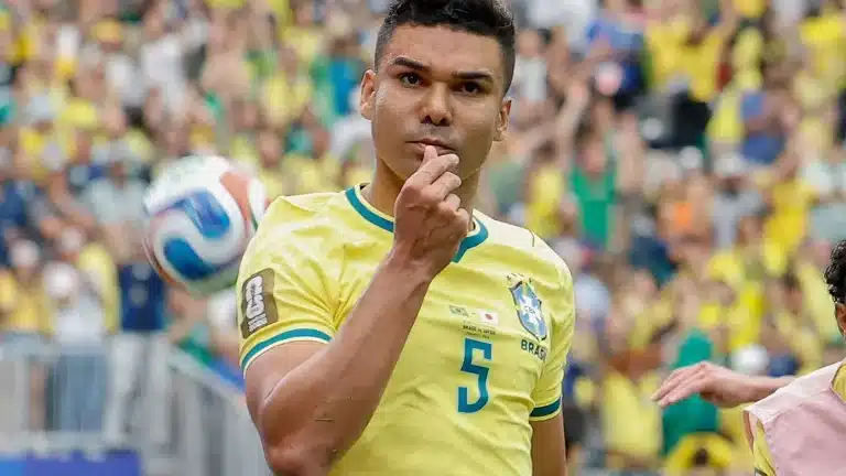 Qual o significado dos símbolos usados por Casemiro na comemoração do gol?
